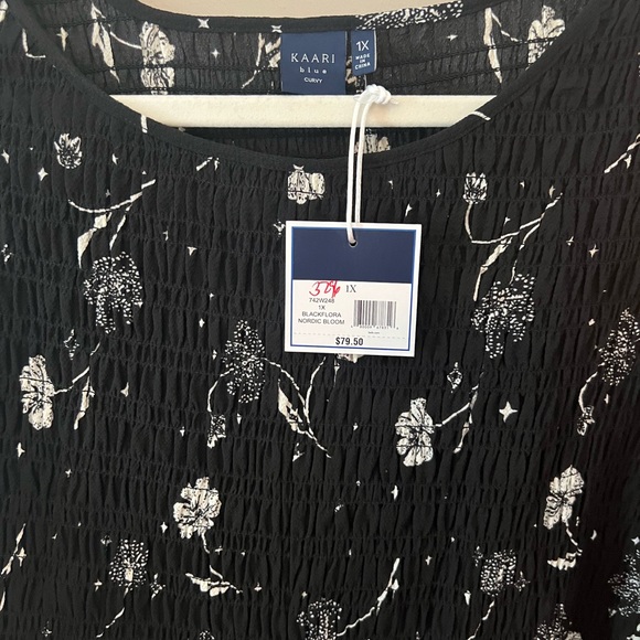 Kaari blue smoked top- NWT 1X - Picture 3 of 3